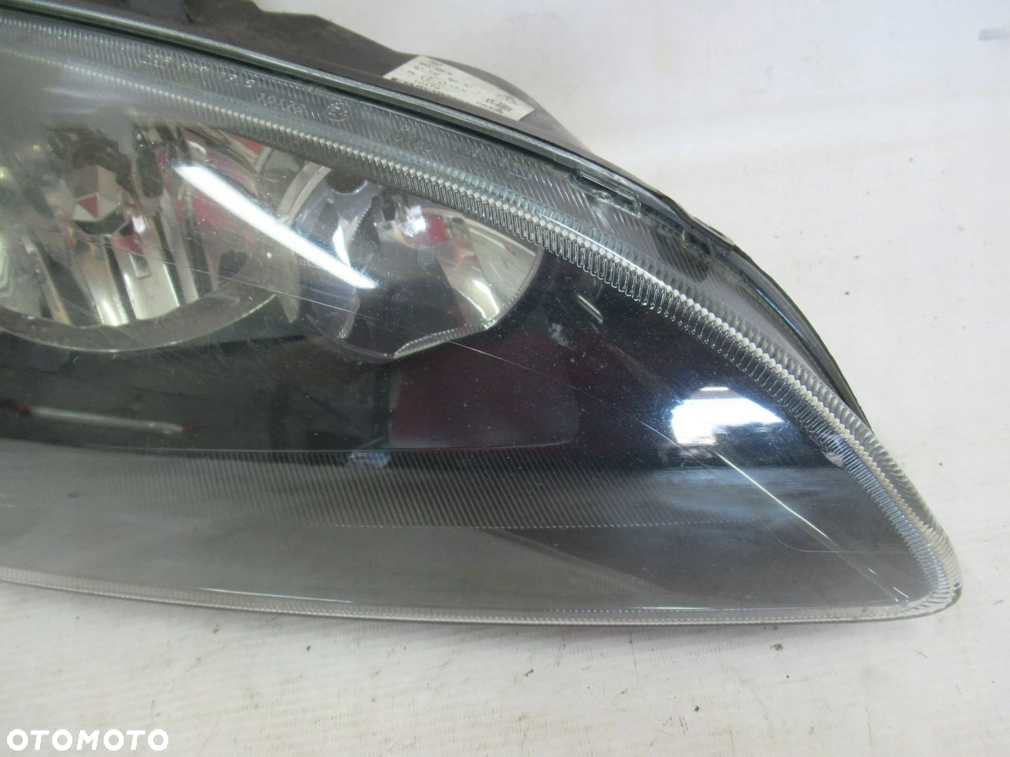 REFLEKTOR LAMPA PRAWA FORD FOCUS MK2 II 2 04- - 3