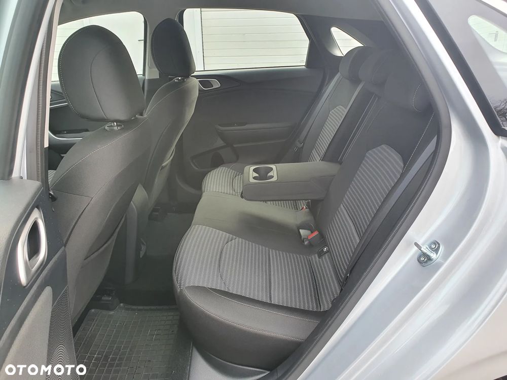 Kia Ceed 1.5 T-GDI M DCT - 25