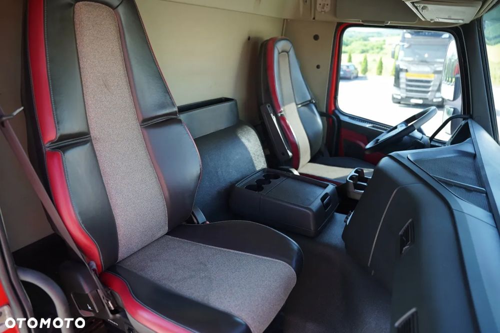 Volvo FMX 460 / 8x4 / WYWROTKA TYLNOZSYPOWA / HYDROKLAPA / I-SHIFT / PLANDEKA ELEKTRYCZNA / EURO 6 / - 29