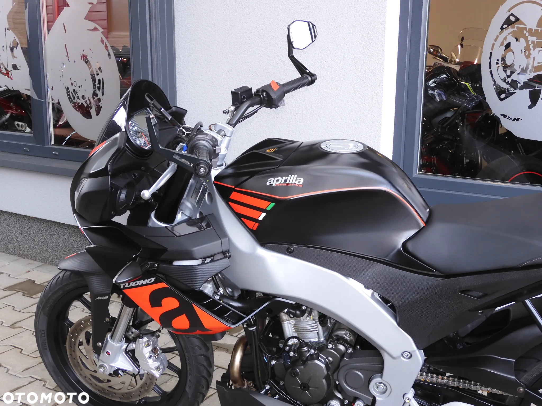 Aprilia Tuono - 28