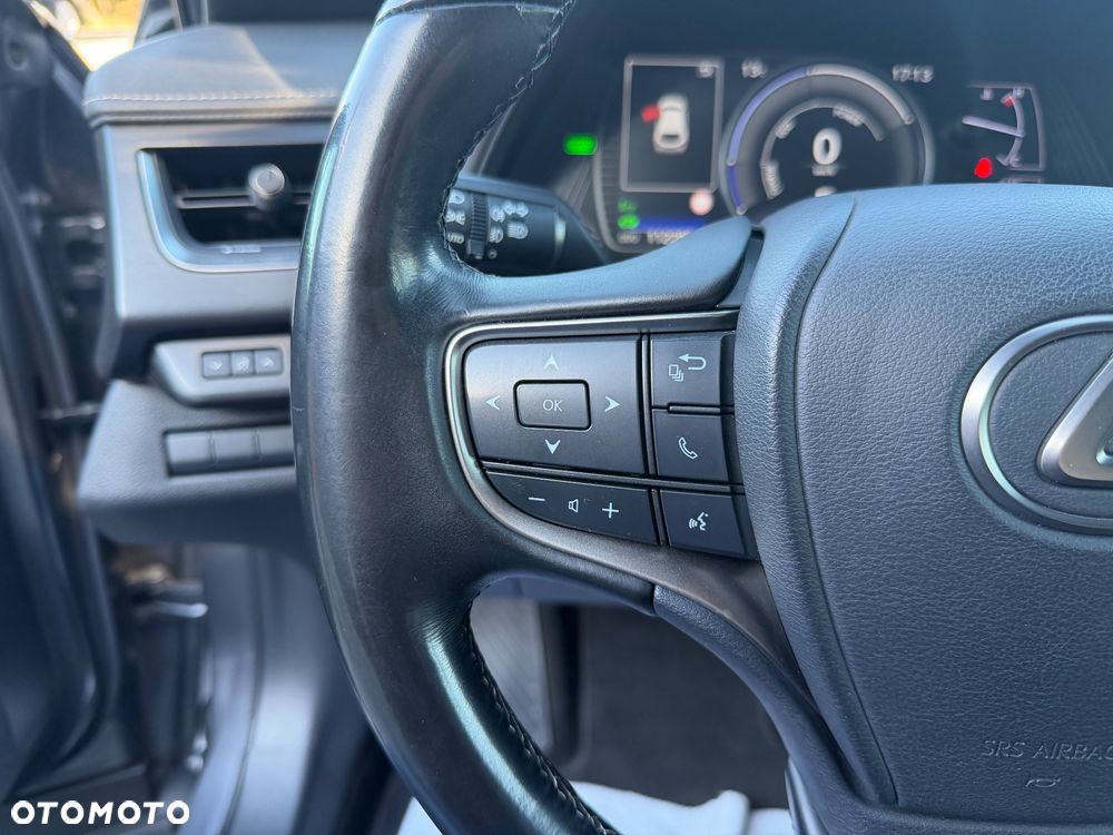 Lexus UX 250h Elegance 2WD - 29