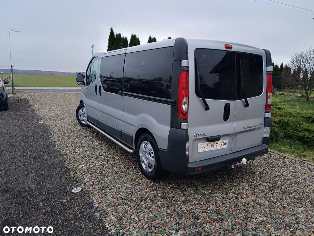 Opel Vivaro - 16