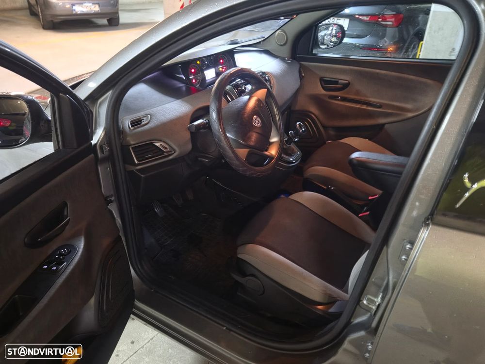 Lancia Ypsilon 1.2 S&S Gold - 8