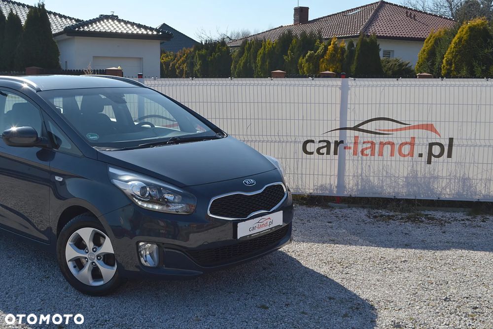 Kia Carens 1.6 GDI Dream Team Edition - 1