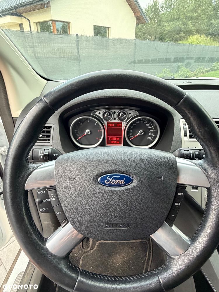Ford Kuga 2.0 TDCi 4WD Titanium - 11