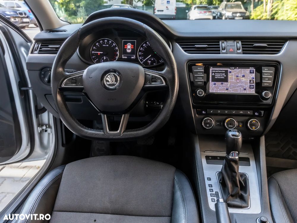Skoda Octavia 1.6 TDI DSG Ambition - 14