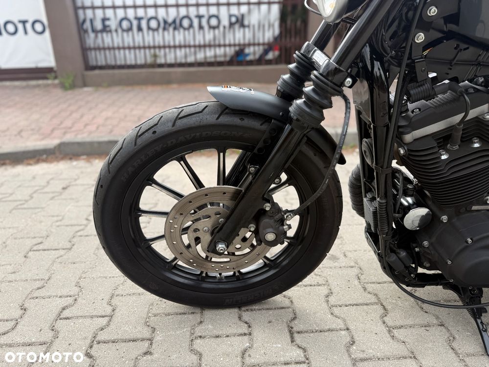 Harley-Davidson Sportster Iron 883 - 21
