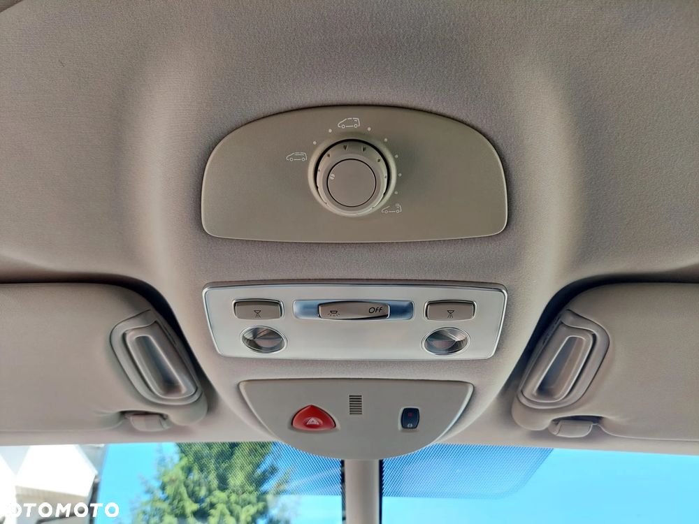 Renault Espace 2.0 dCi 175 FAP Initiale - 24