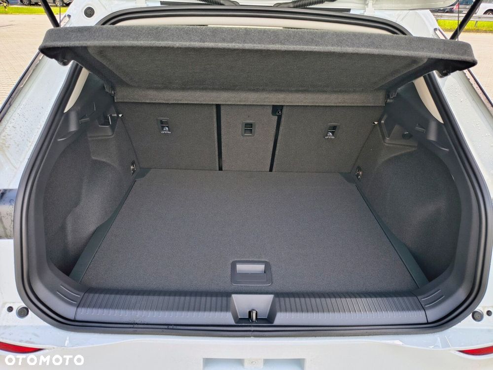 Volkswagen T-Roc 1.5 eTSI Life DSG - 29