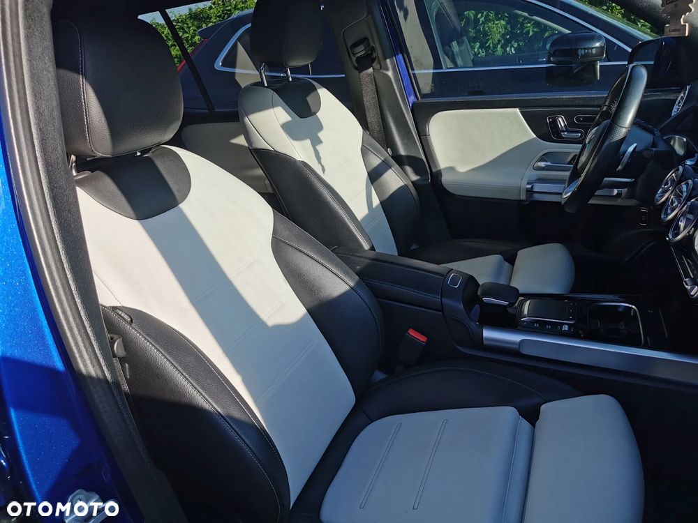 Mercedes-Benz GLB 250 8G-DCT AMG Line - 19