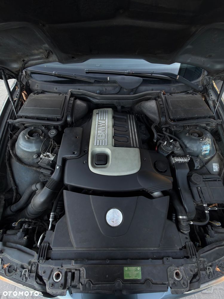 BMW Seria 5 520d - 29