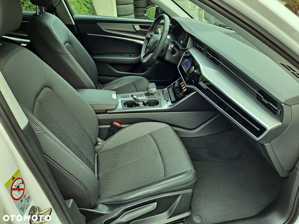 Audi A6 Avant 40 TDI quattro S tronic S line - 28