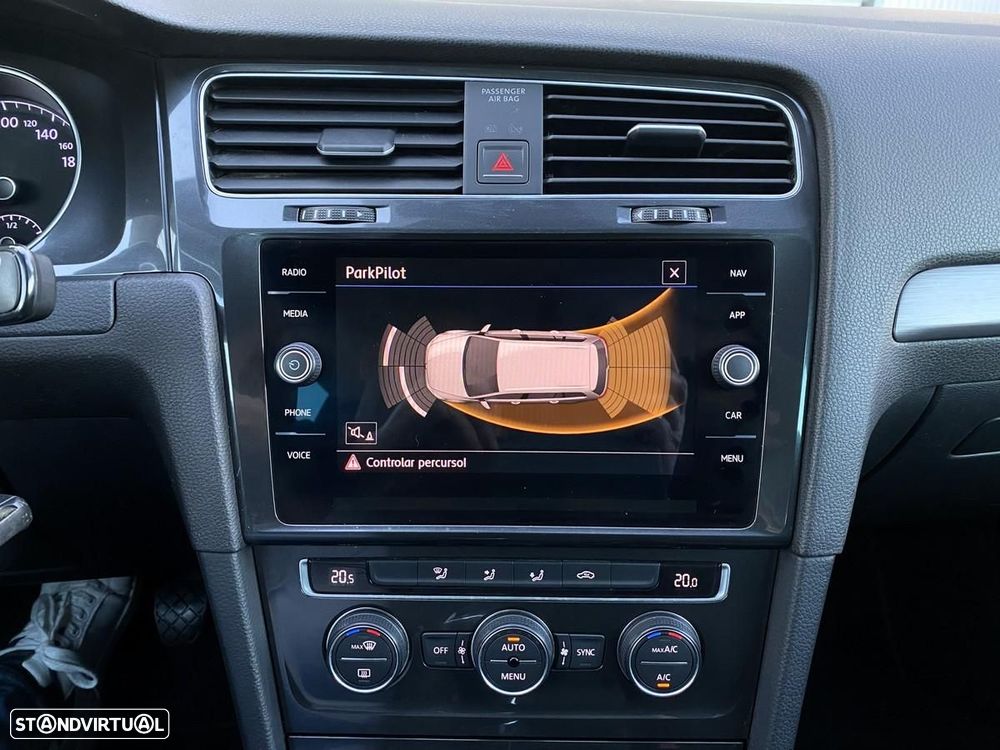 VW Golf Variant 1.6 TDi Confortline - 23