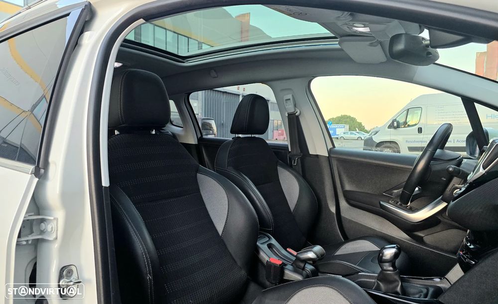 Peugeot 2008 PureTech 82 Allure - 22