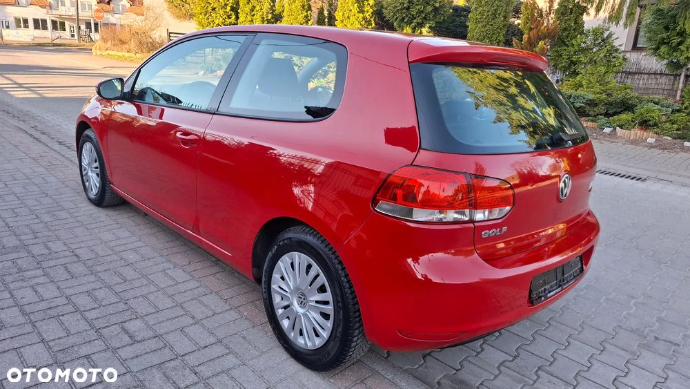 Volkswagen Golf - 6