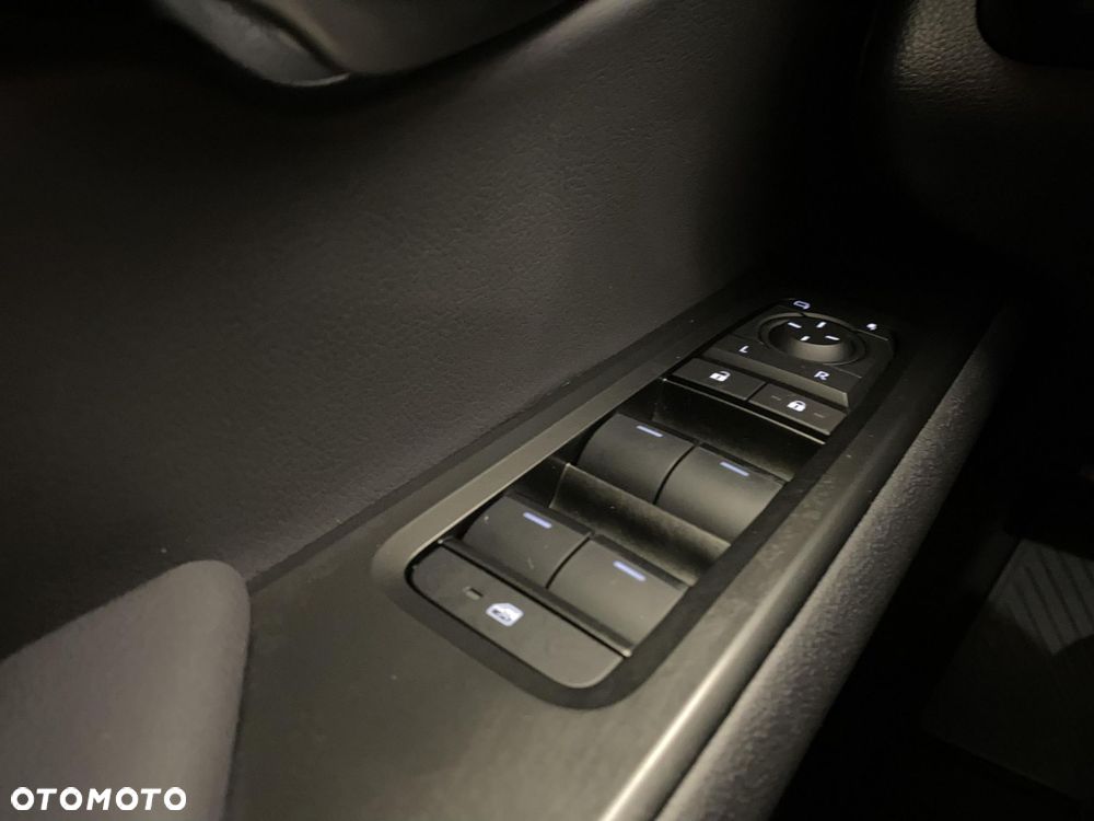 Lexus UX 300h F Sport Design - 20