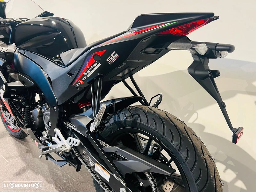 Aprilia RS 125 MOTO GP REPLICA - 5