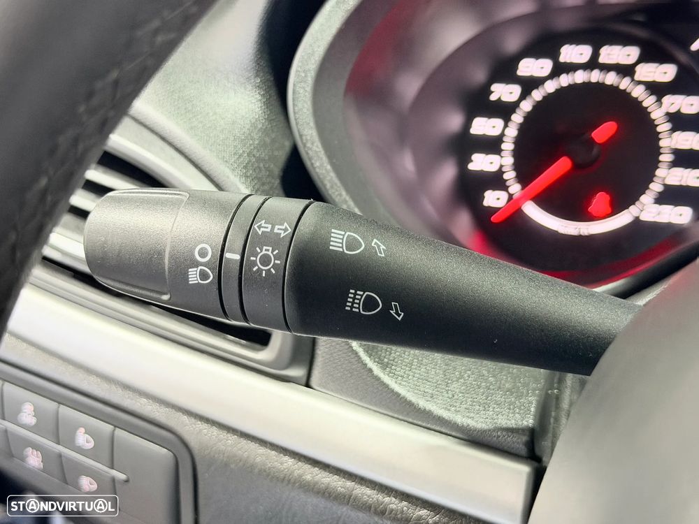 Fiat Tipo Station Wagon 1.3 M-Jet Lounge - 22