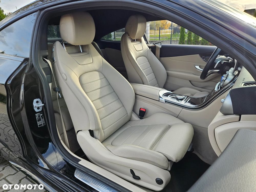 Mercedes-Benz Klasa C 300 9G-TRONIC - 9