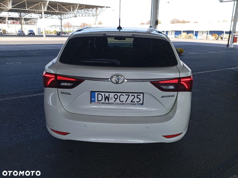 Toyota Avensis - 7