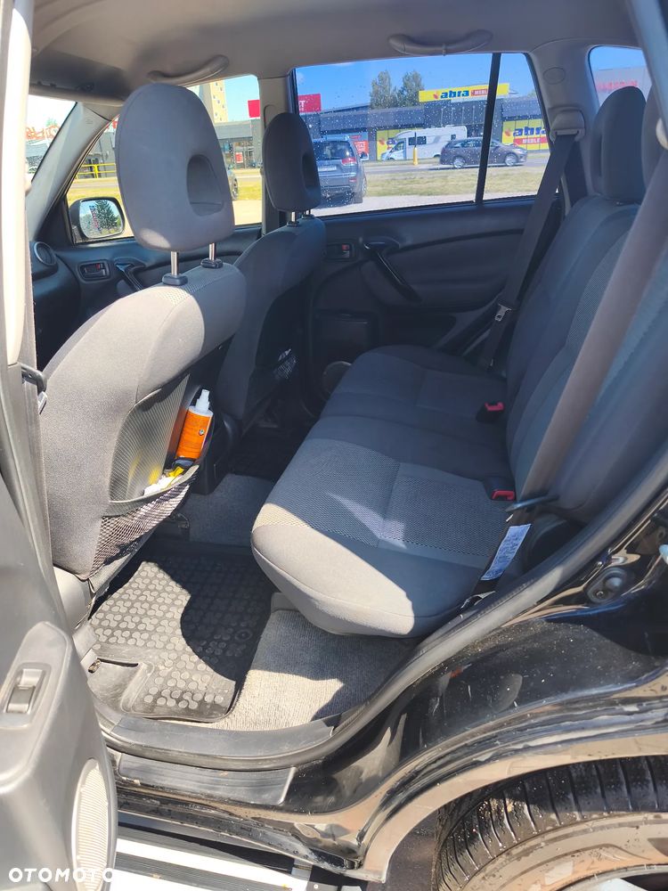 Toyota RAV4 2.0 D-4D 4x4 - 17
