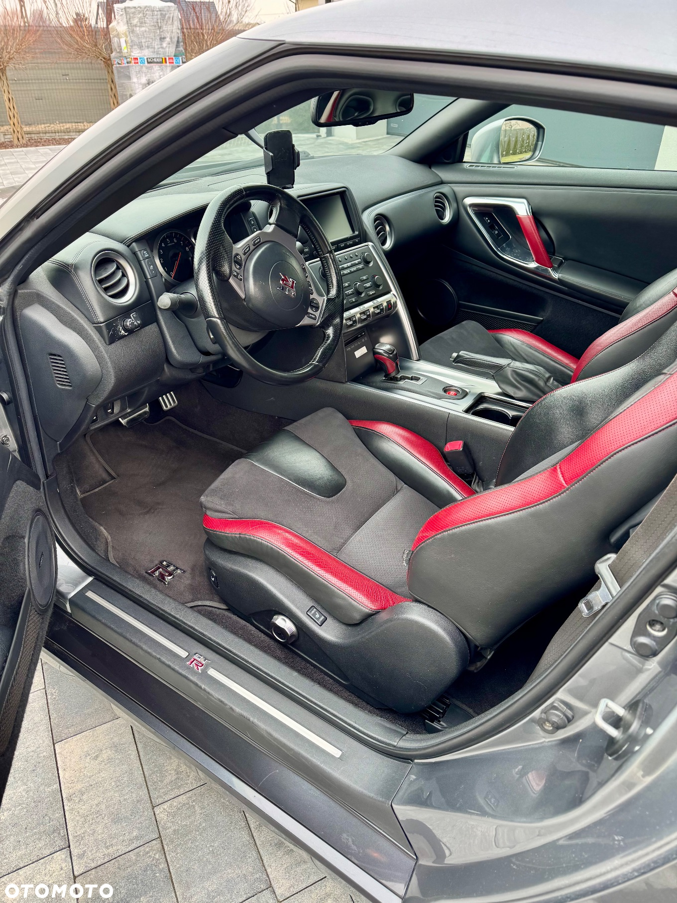 Nissan GT-R Black Edition - 11
