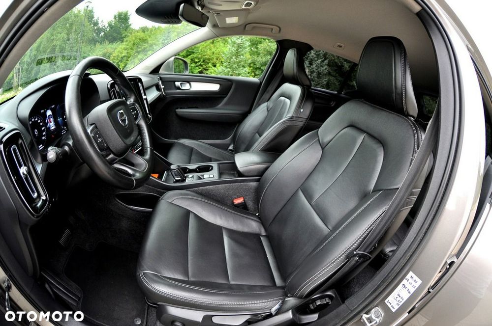 Volvo XC 40 T4 Plug-In Hybrid Plus Dark - 8