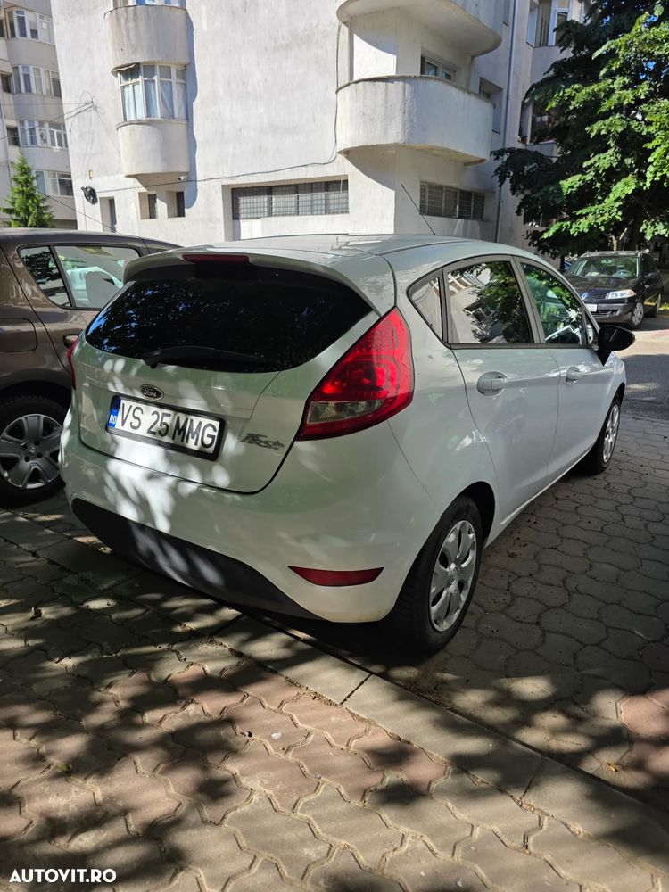Ford Fiesta 1.4 TDCI Ambiente - 3