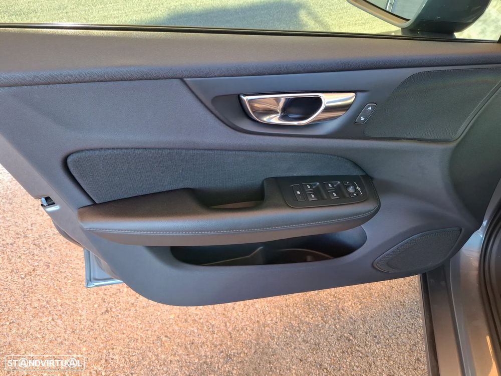 Volvo V60 2.0 D3 Momentum - 21