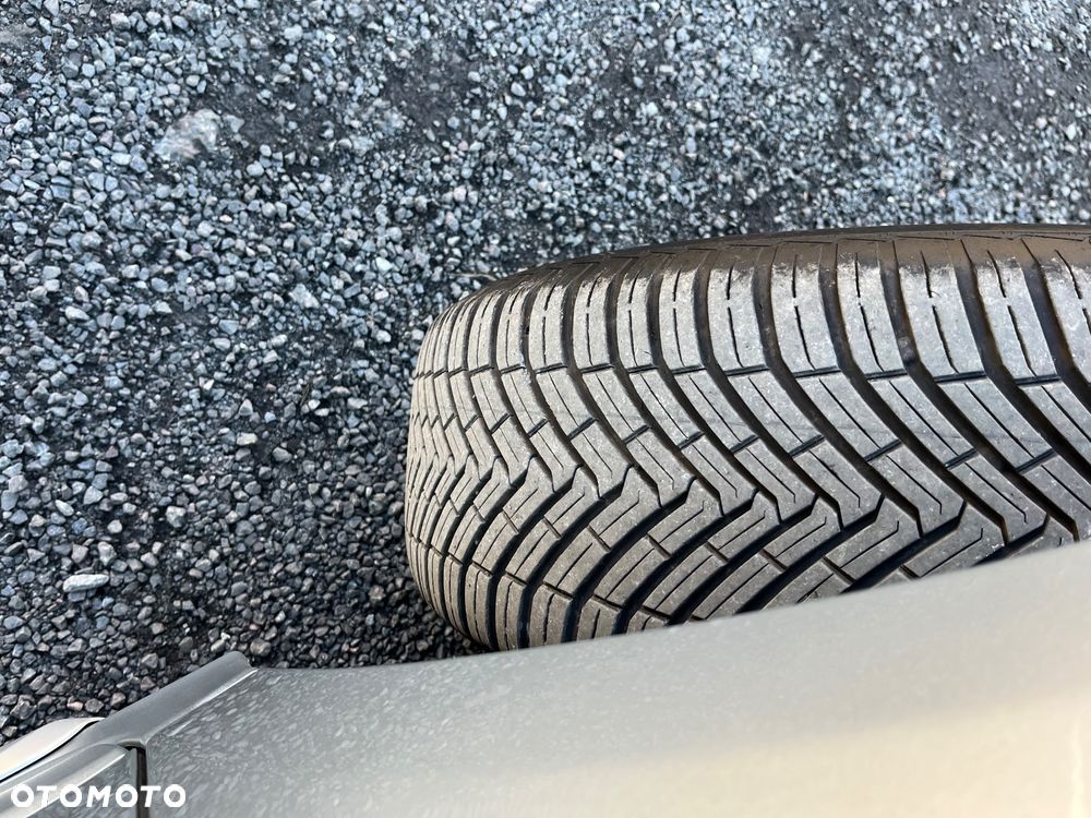 Volvo XC 60 2.4D AWD RDesign - 13