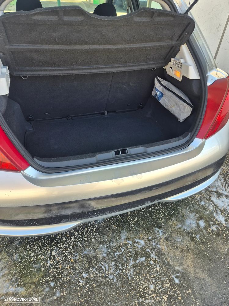 Peugeot 207 1.4 HDi Urban - 7