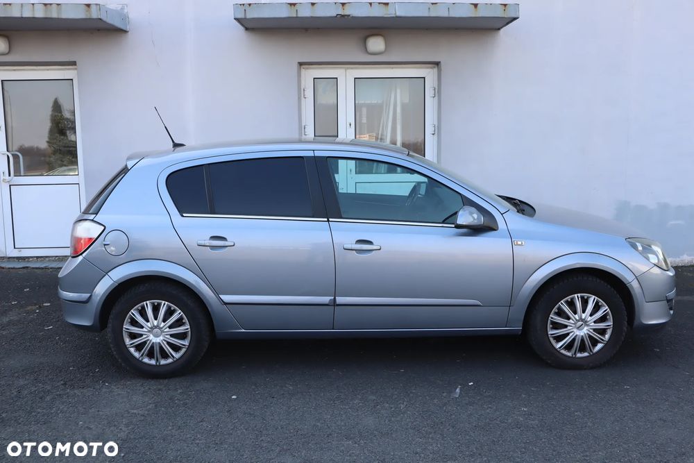 Opel Astra 1.8 - 6