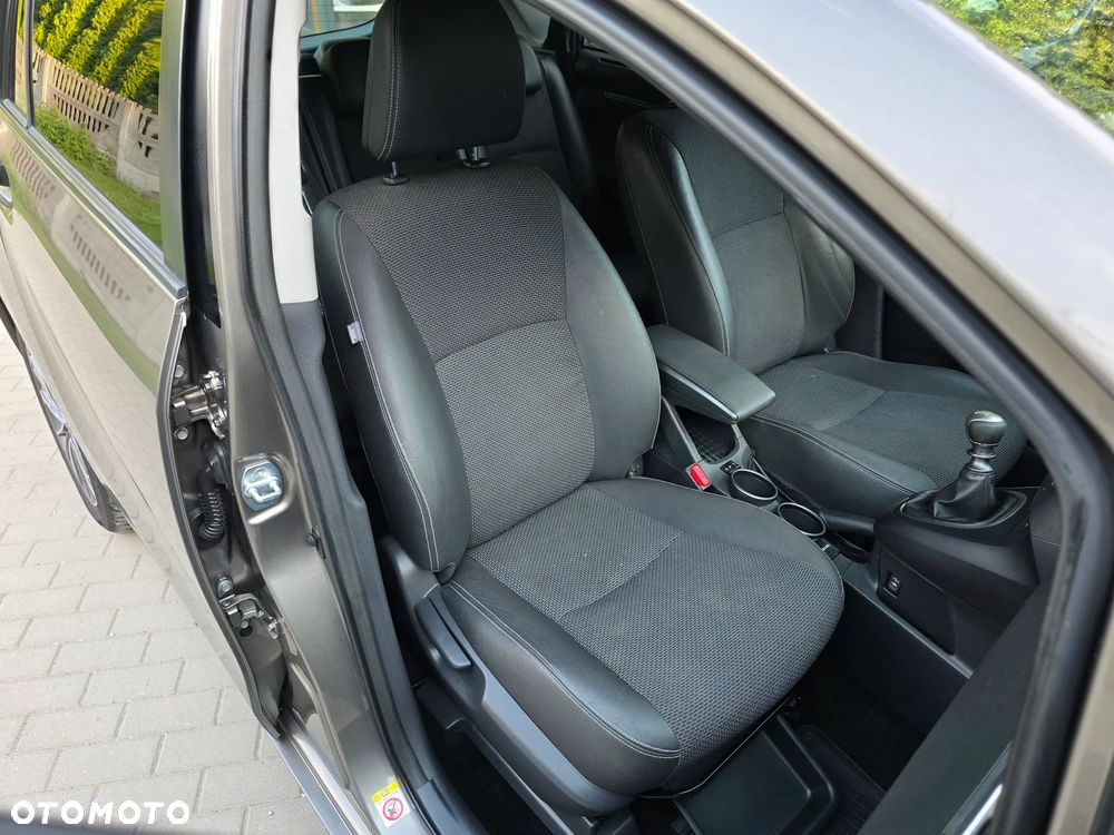 Toyota Verso 1.8 Premium 7os - 19