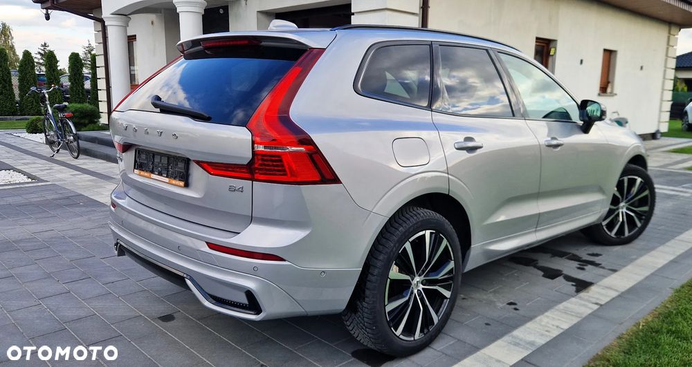 Volvo XC 60 B4 D Plus Dark - 6