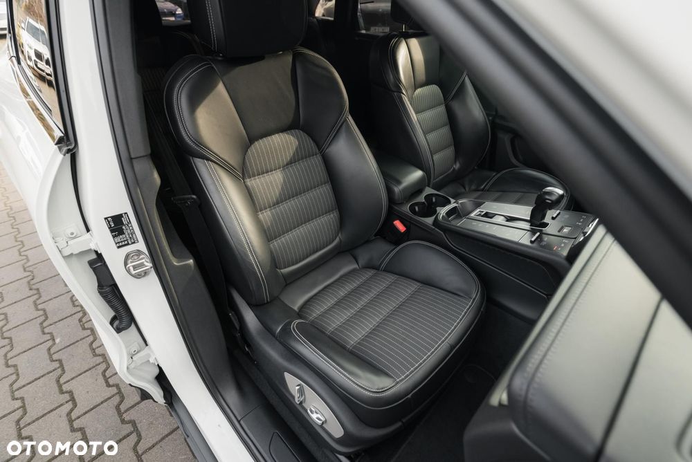 Porsche Macan T - 15