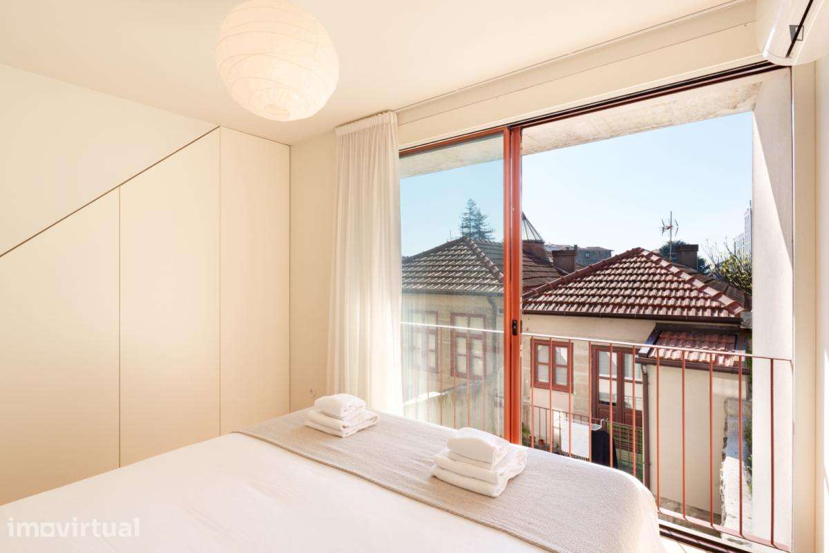 Apartamento com 3 quartos - localizado em Miragaia Porto - Grande imagem: 2/46