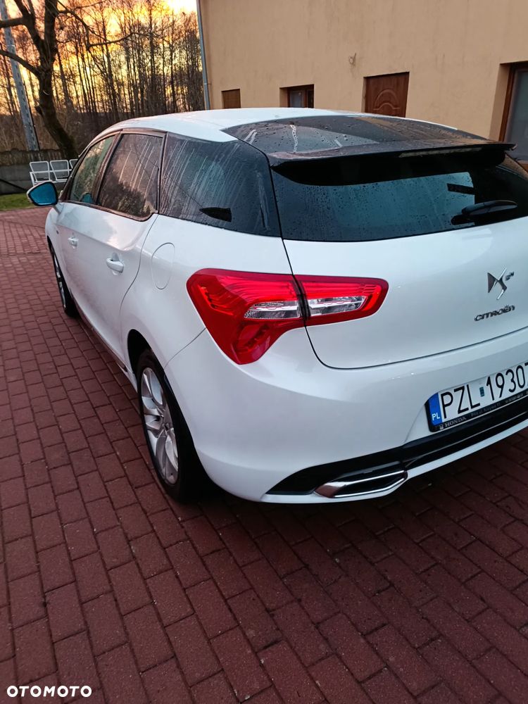 Citroën DS5 2.0 HDi Hybrid4 SoChic MCP - 11