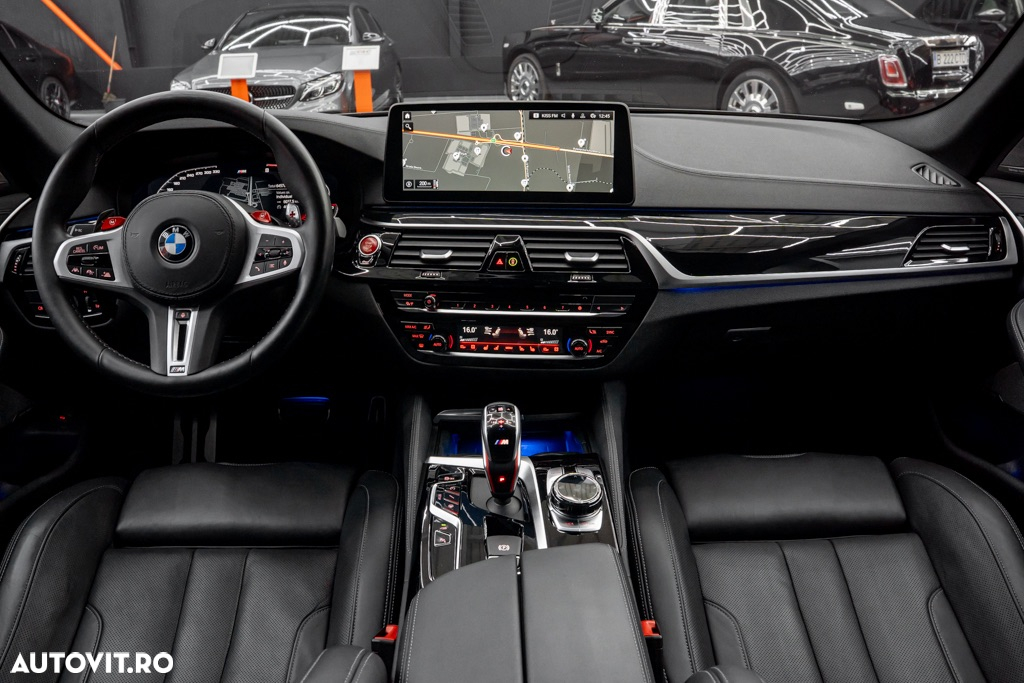 BMW M5 AT - 8