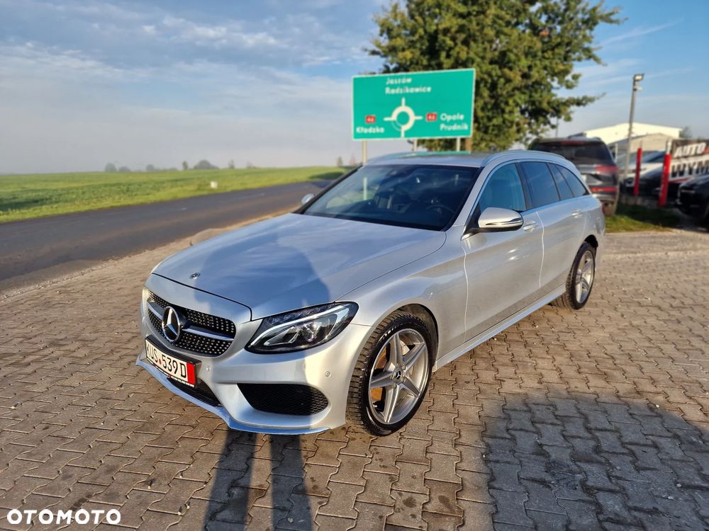 Mercedes-Benz Klasa C 220 d 4Matic 9G-TRONIC AMG Line - 3