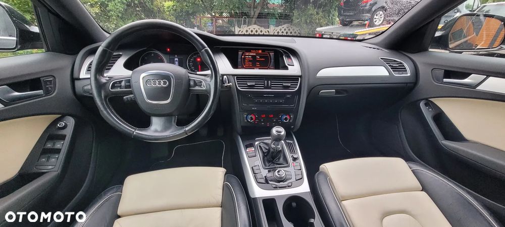 Audi A4 Avant - 25
