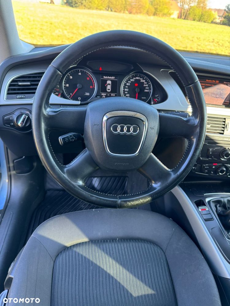 Audi A4 Limousine - 15