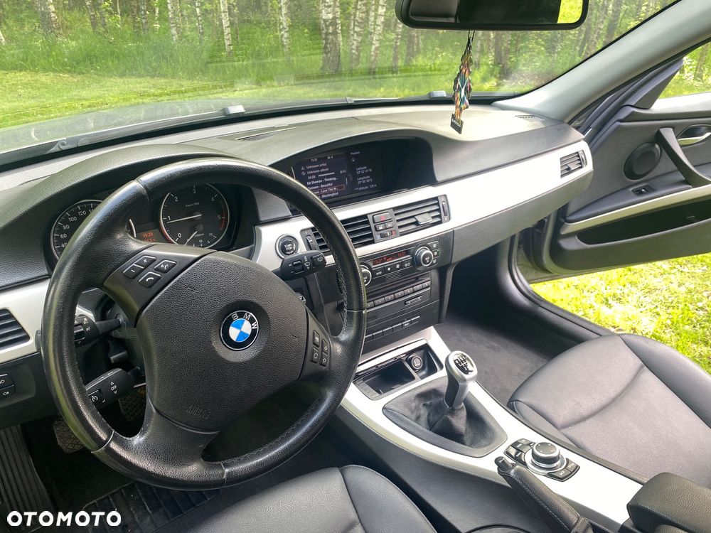 BMW Seria 3 320d - 10