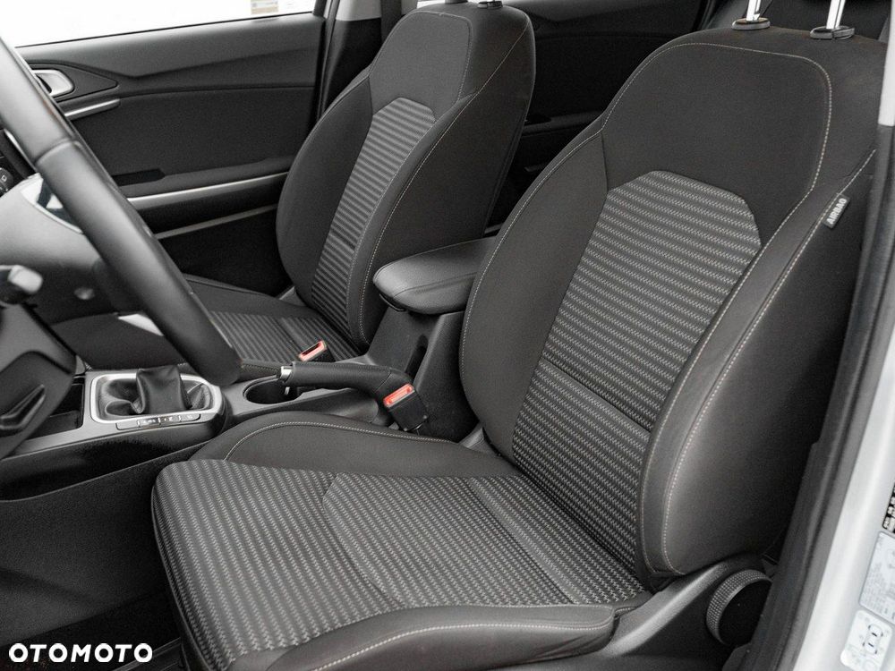 Kia Ceed 1.5 T-GDI M - 12