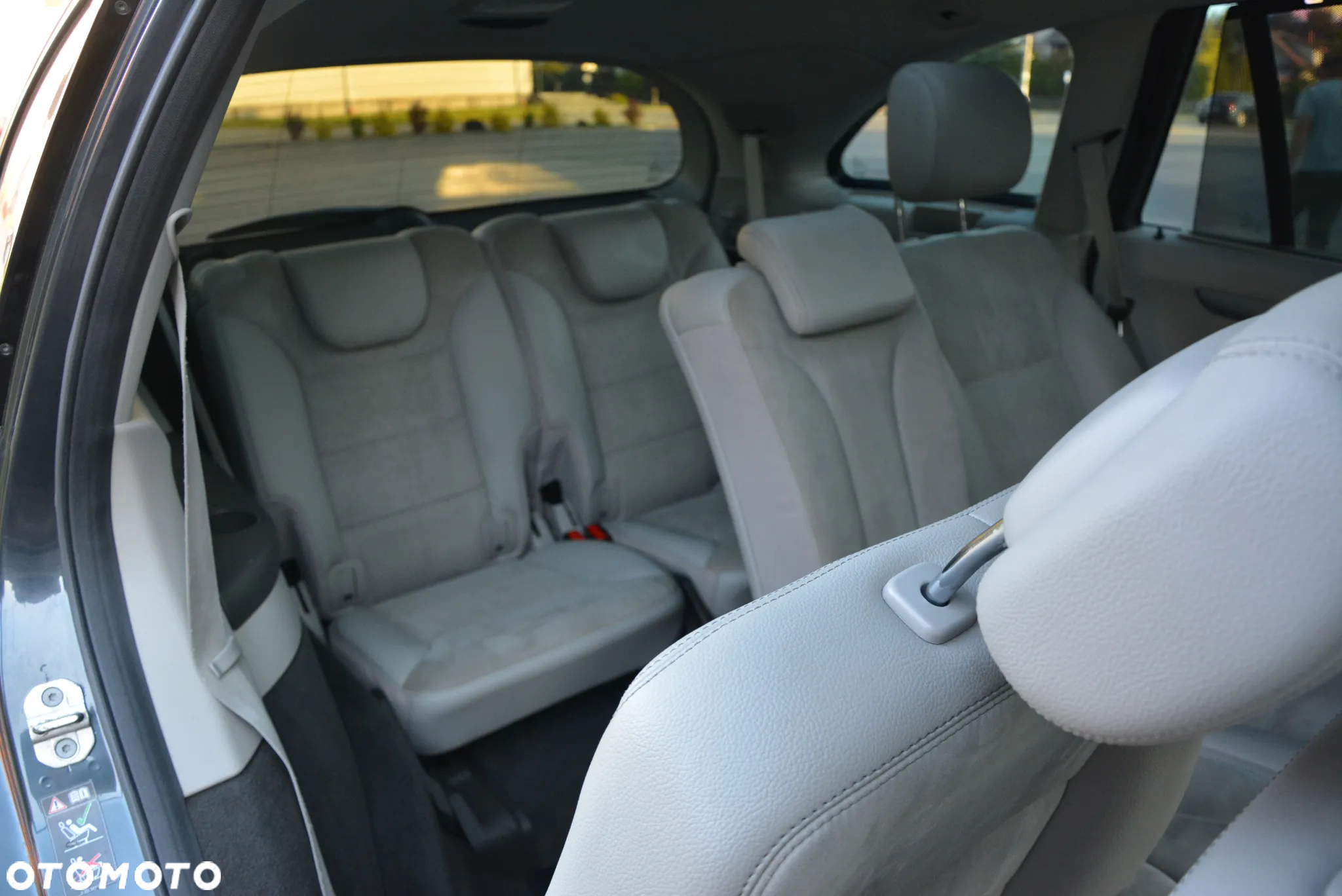Mercedes-Benz Klasa R 300 CDI DPF BlueEFFICIENCY 7G-TRONIC - 29
