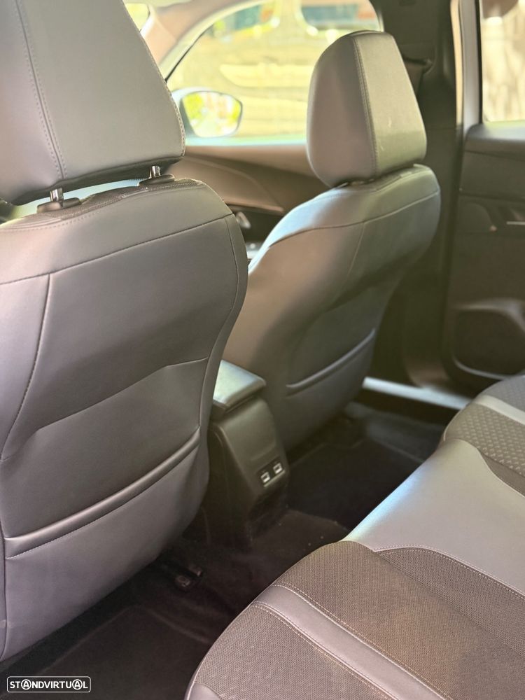 Peugeot 2008 - 9