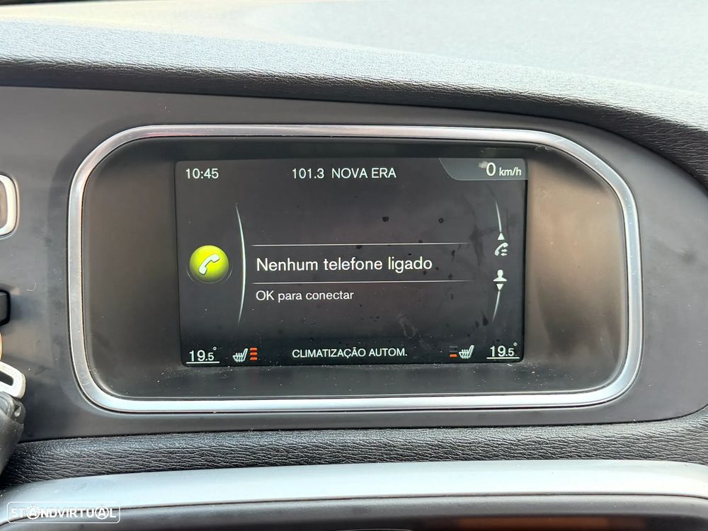 Volvo V40 D2 Momentum - 28