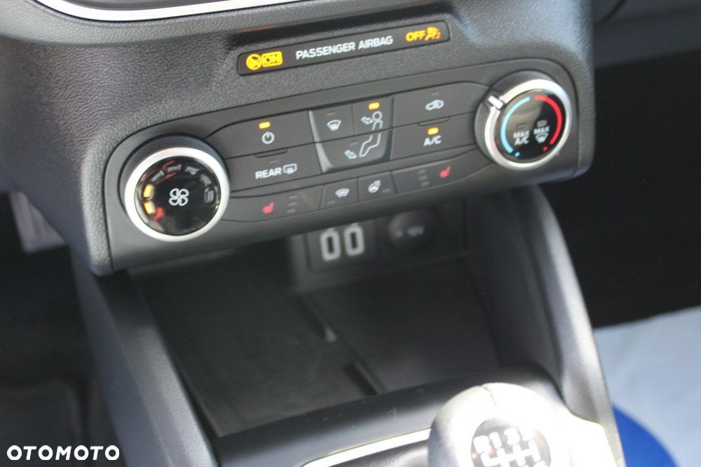 Ford Focus - 24