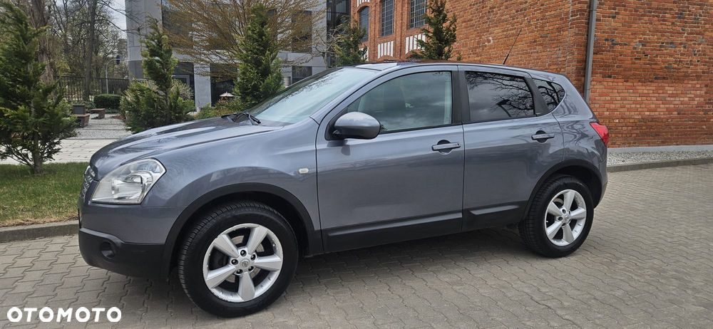 Nissan Qashqai 2.0 dCi 4 x 4 DPF tekna - 17
