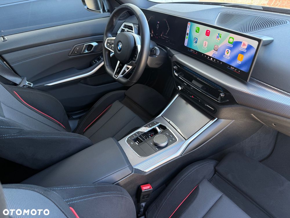BMW Seria 3 330i xDrive M Sport - 30
