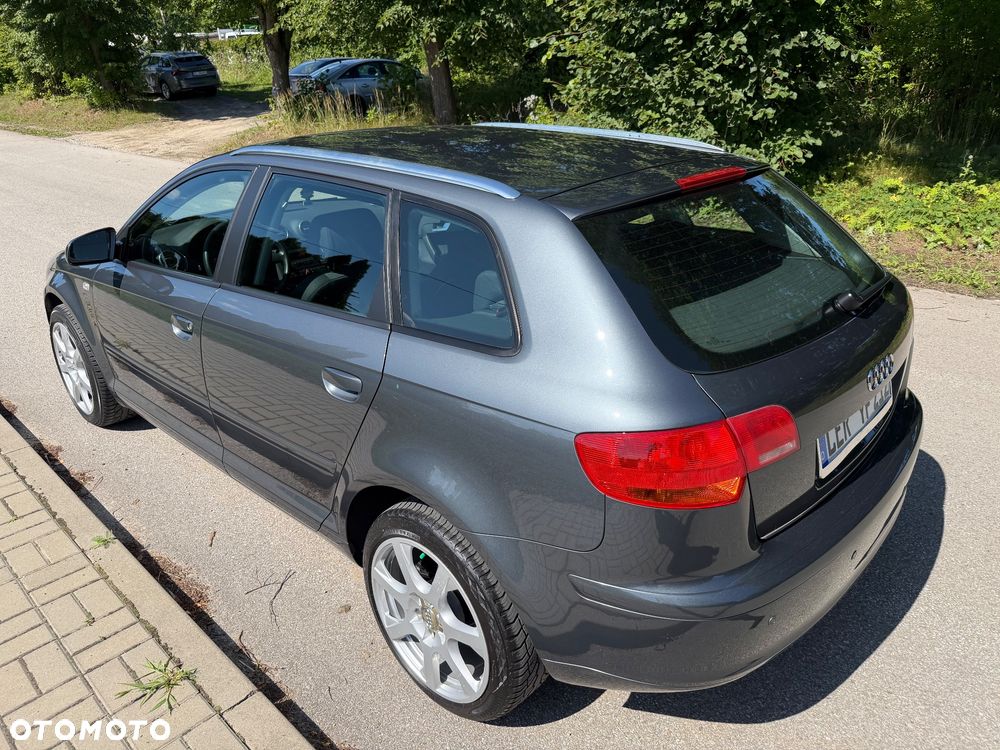 Audi A3 Sportback 1.6 Ambiente - 16